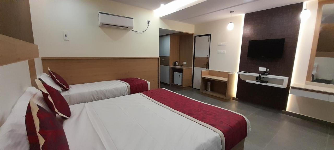 Hotel Golden Sand Velankanni Exterior foto